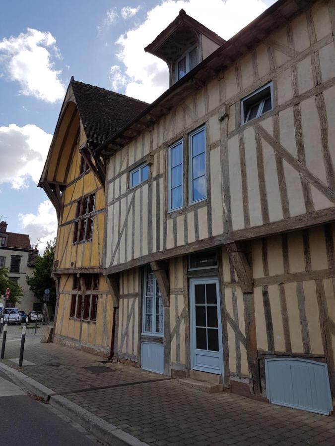 טרואה Maison Du Dauphin 1534 מראה חיצוני תמונה